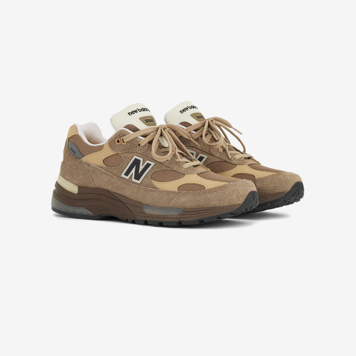 992