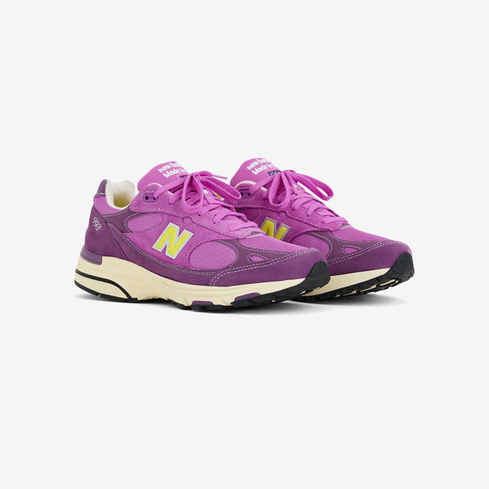 993