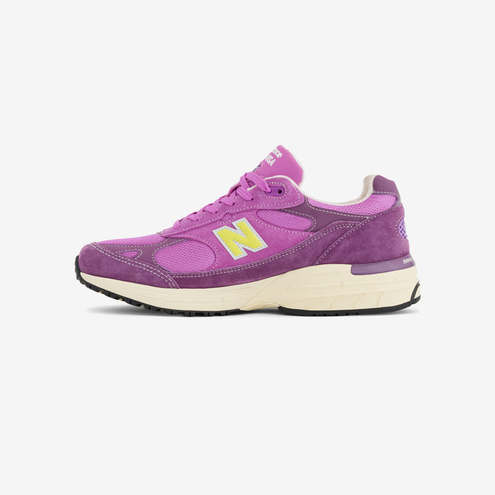 993