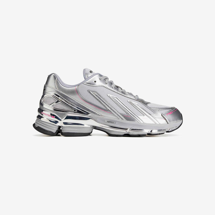 F50 Formotion x SP5DER