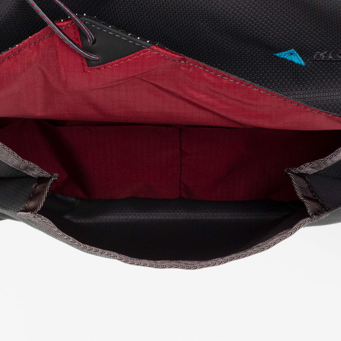 Gaut Messenger Bag