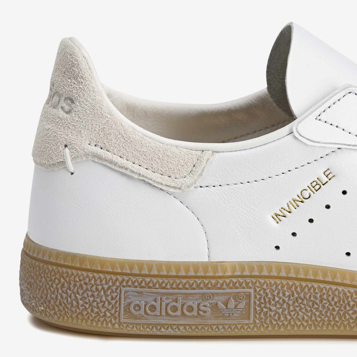 Handball Spezial x Invincible