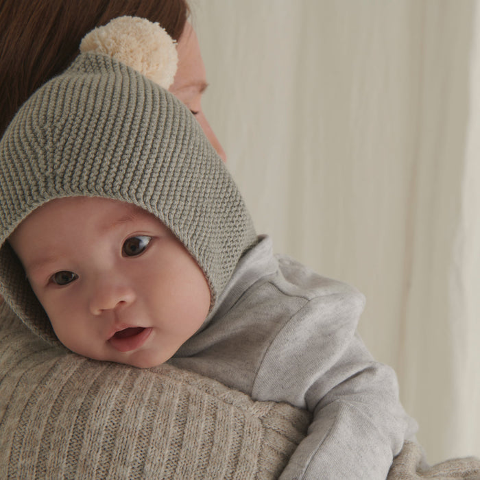 Knitted Oat Bonnet Hat & Booties Set