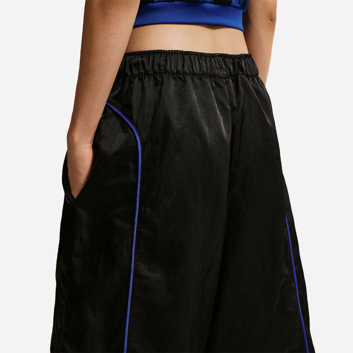 Quần Ngắn Thời Trang Nữ Nike Nylon Knee Lenth - Đen - Supersports Vietnam