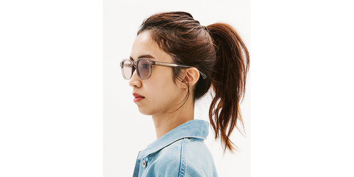 Model Angled Side
