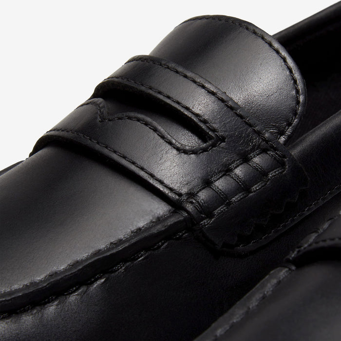 Wmns Classic Boat Loafer