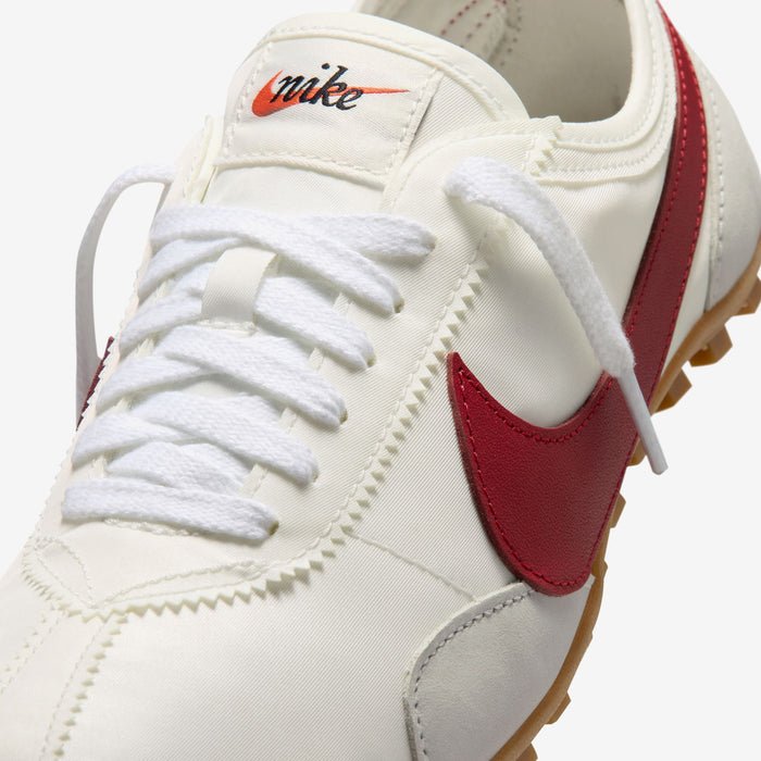 Wmns Moon Shoe