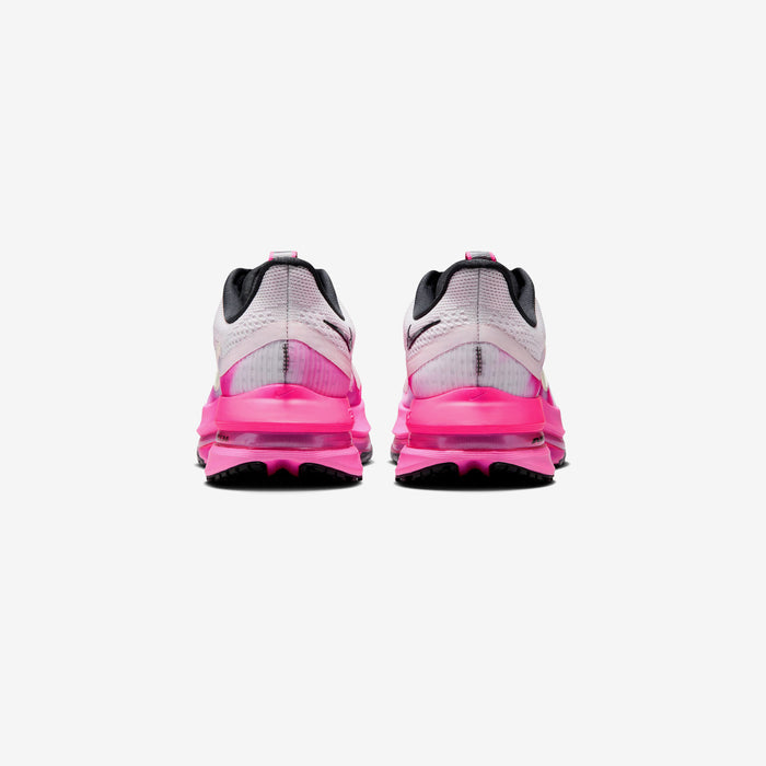 Wmns Pegasus Premium