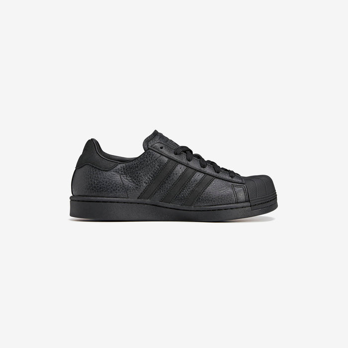 Wmns Superstar x Avavav