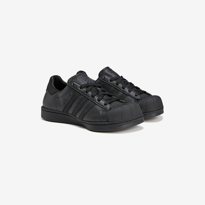 Wmns Superstar x Avavav