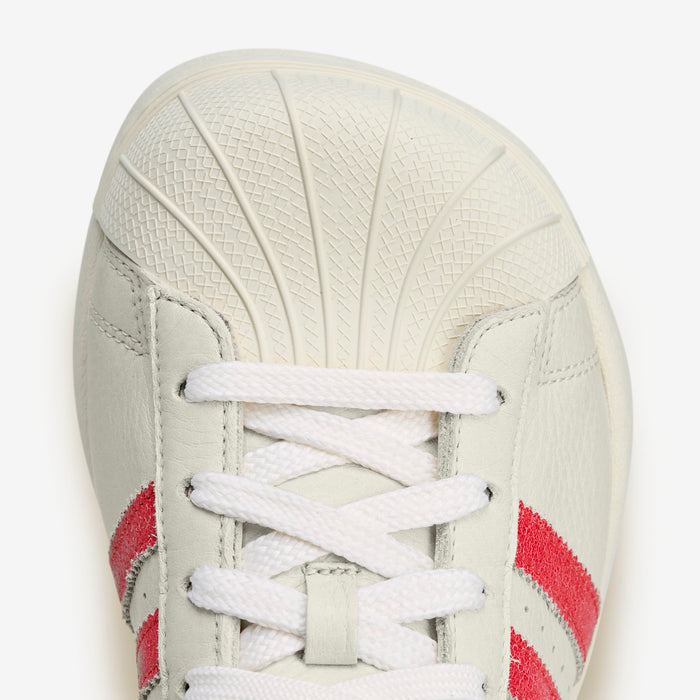 Wmns Superstar x Avavav