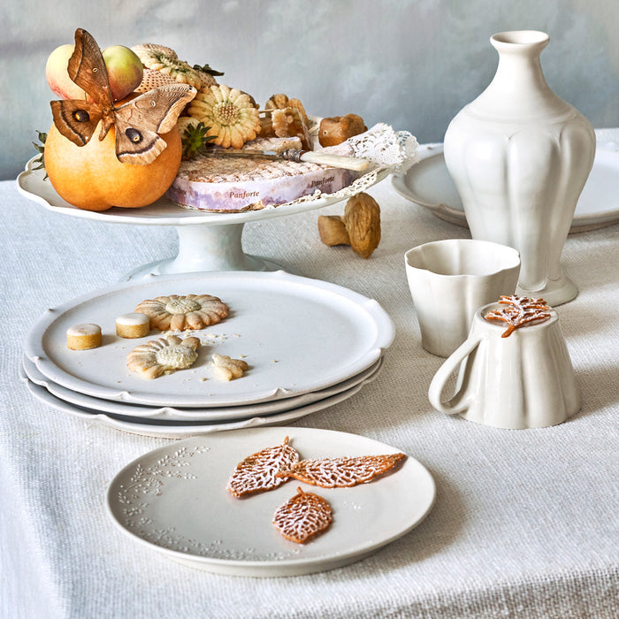 Yukiko Wada Dessert Plate in White & Gold